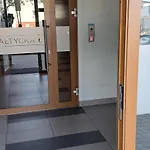 Mila Z Duzym Tarasem I Miejscem Parkingowym 公寓