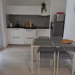 Mila Z Duzym Tarasem I Miejscem Parkingowym Apartmán *